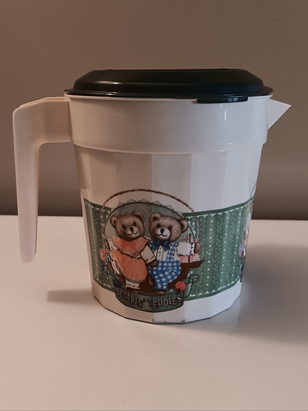 1980's Packerware Jumpin' Teddys 1 Qt Plastic Pitcher.  Made In The USA.